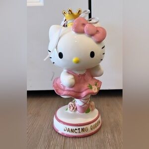 Hello kitty dancing queen